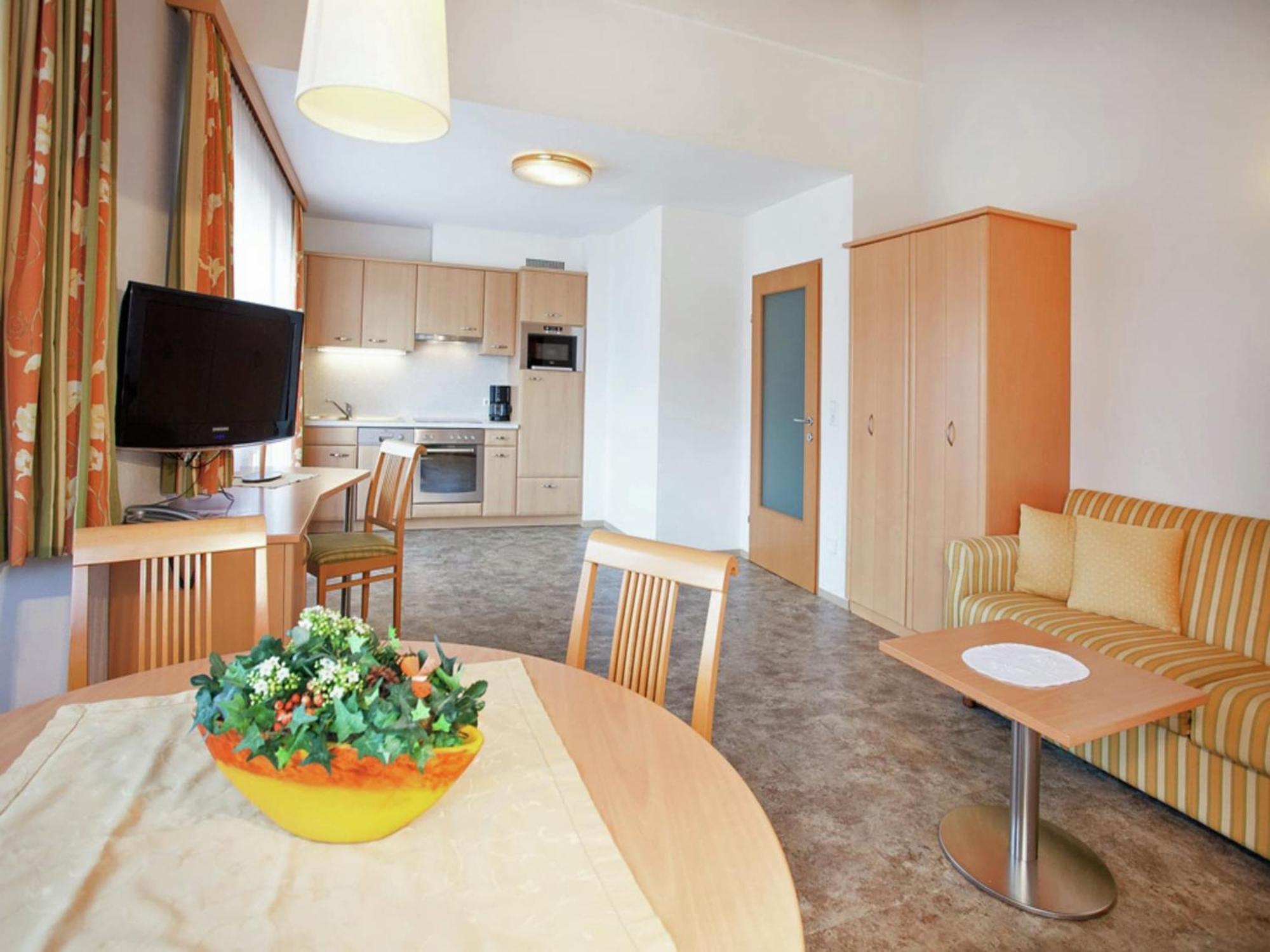 Attractive Holiday Home In Kaltenbach On The Ski Slope Stumm Eksteriør bilde