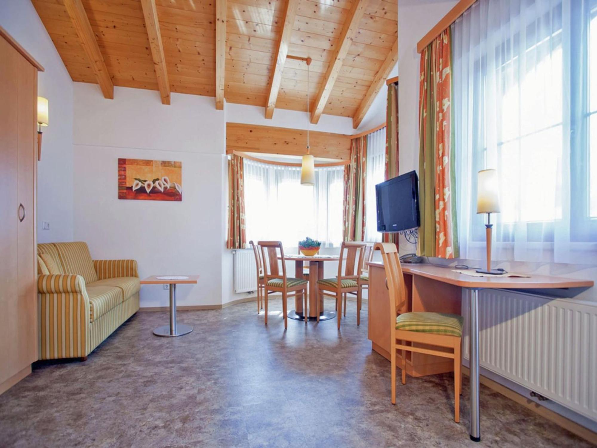 Attractive Holiday Home In Kaltenbach On The Ski Slope Stumm Eksteriør bilde