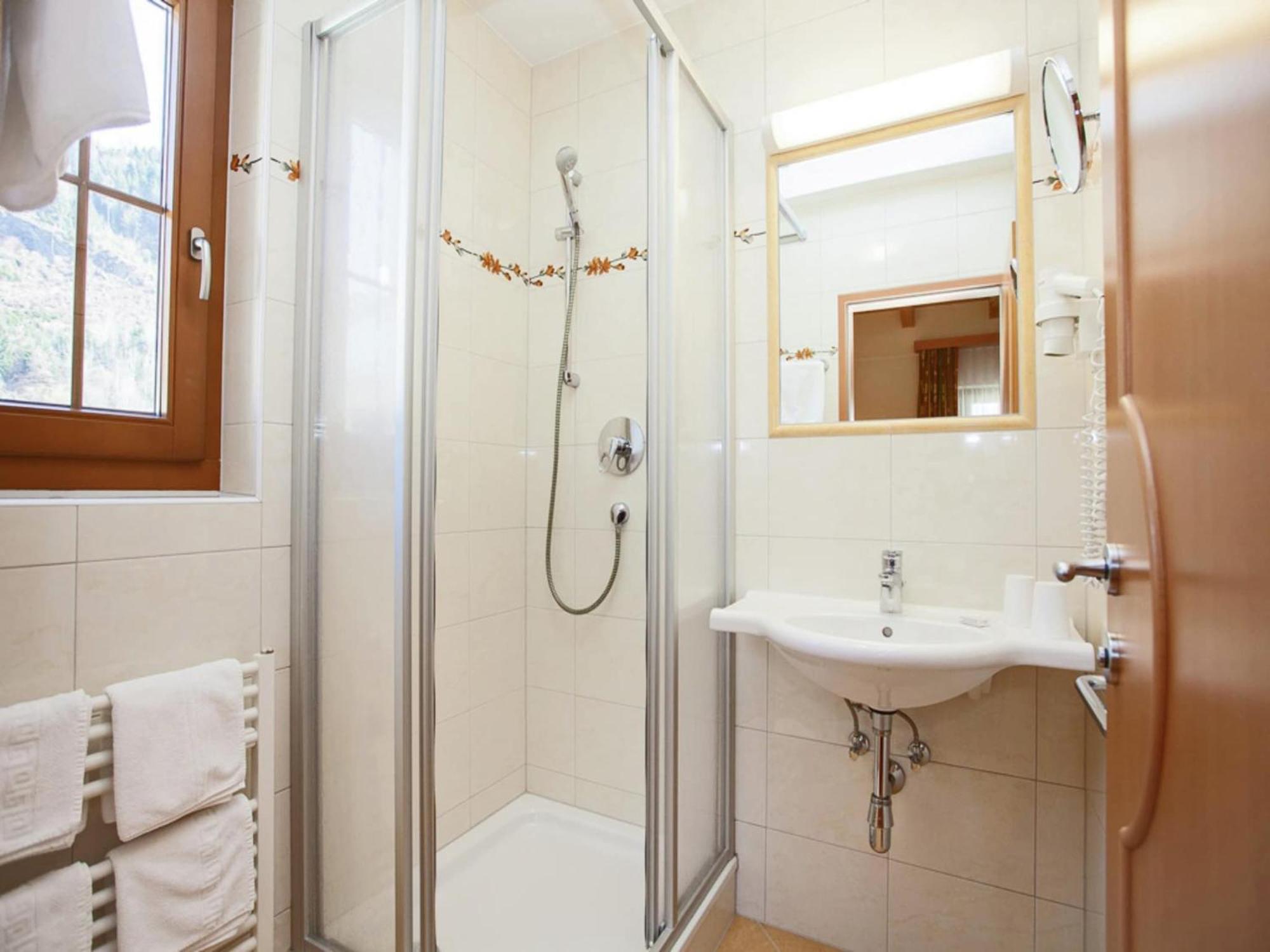 Attractive Holiday Home In Kaltenbach On The Ski Slope Stumm Eksteriør bilde