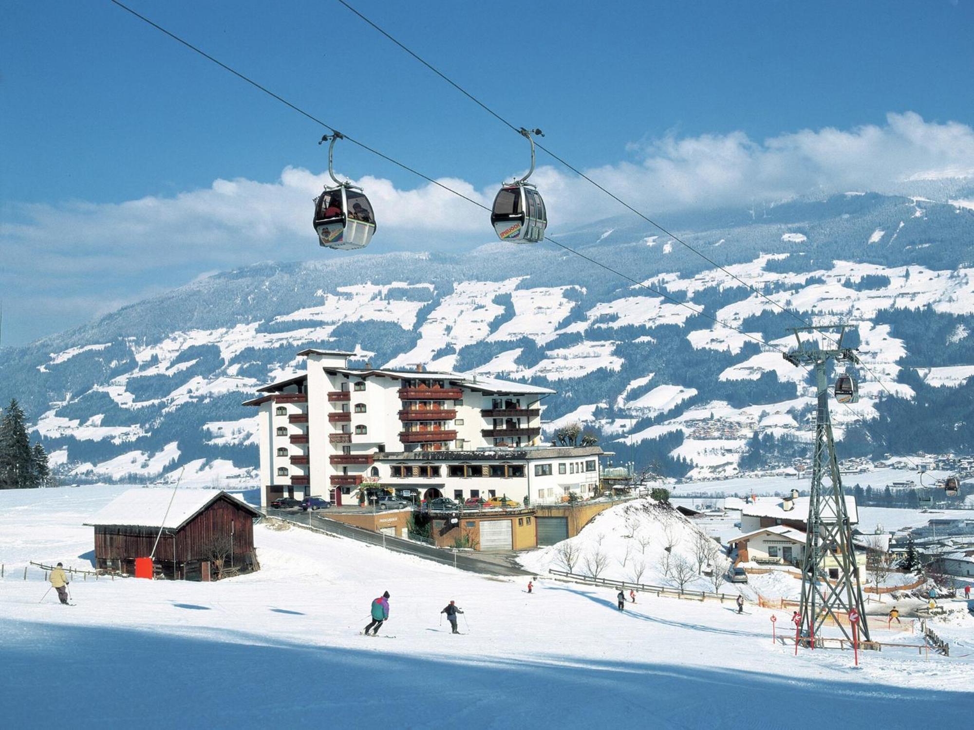 Attractive Holiday Home In Kaltenbach On The Ski Slope Stumm Eksteriør bilde