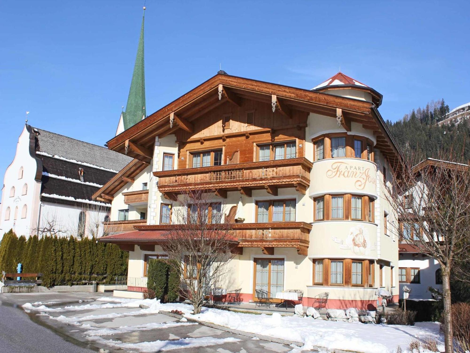 Attractive Holiday Home In Kaltenbach On The Ski Slope Stumm Eksteriør bilde