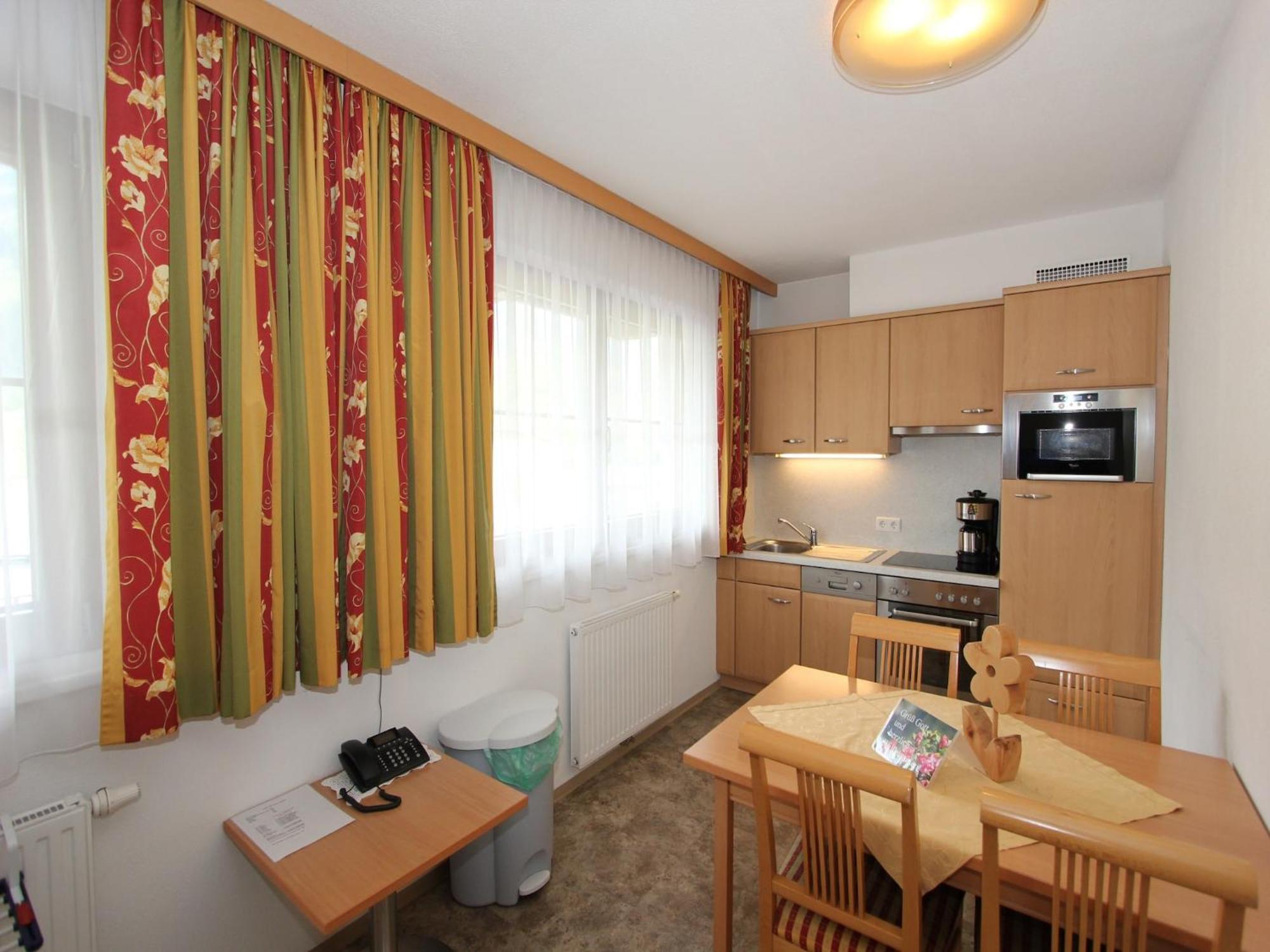 Attractive Holiday Home In Kaltenbach On The Ski Slope Stumm Eksteriør bilde