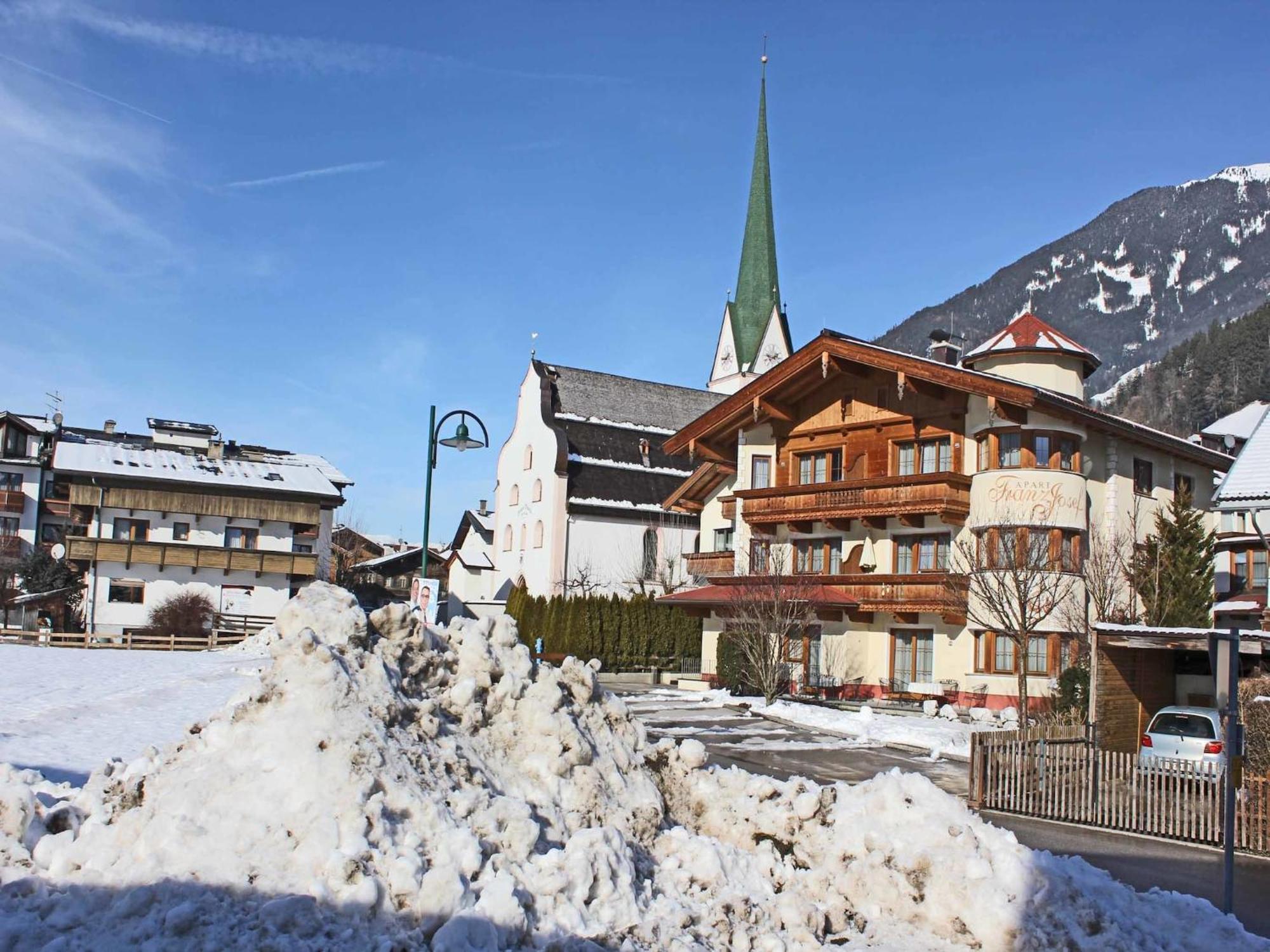 Attractive Holiday Home In Kaltenbach On The Ski Slope Stumm Eksteriør bilde